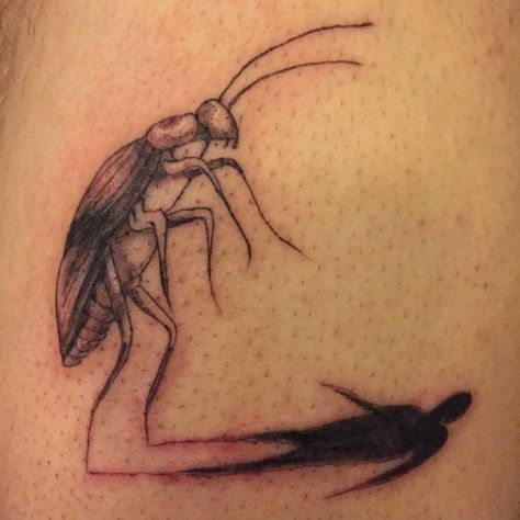 kafka tattoo Unique Bug Tattoo, Stitches Tattoo Design, Bug Sleeve Tattoo, Tattoo For Loved One Who Passed, Unique Mom Tattoos, Tim Burton Tattoo Ideas, Funky Tattoo Ideas, Tattoos For Readers, Stitches Tattoo