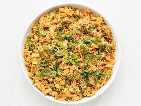 Sesame Seeds Recipes, Garlic Fried Rice, Vegetable Rice, Food Network Magazine, Toasted Sesame Seeds, Fried Rice Recipe, Side Recipes, Rice Recipe, Veggie Sides