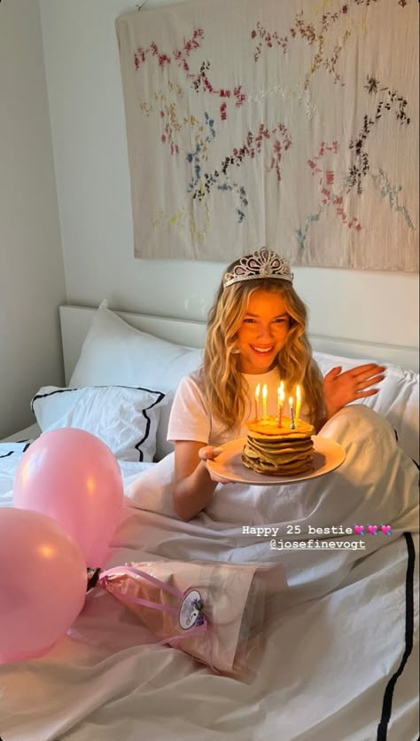 Boujee Birthday Aesthetic, 15 Birthday Outfit Ideas, Birthday Picture Ideas Instagram, Sweet 16th Birthday Party Ideas, House Birthday Party Ideas, Birthday Aesthetic, Cute Birthday Pictures, Birthday Babe, Cute Birthday Ideas