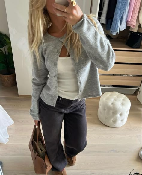 scandi style, autumn outfit Uk Outfits, Stockholm Girl, Scandinavian Outfit, Stockholm Stil, Looks Pinterest, Mode Zara, Skandinavian Fashion, Moon Moon, Uni Outfits