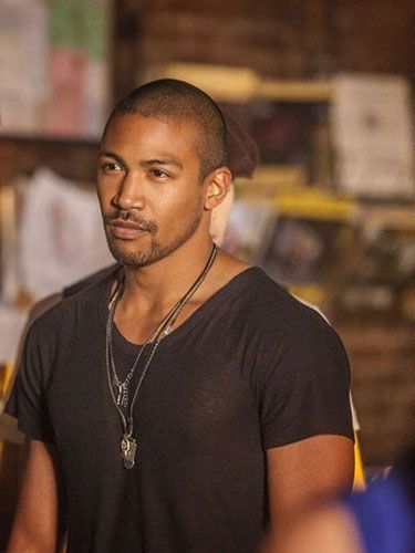 charles michael davis as marcel george in the originals Marcel The Originals, The Originals Tv Show, Charles Michael Davis, The Originals Tv, Vampire Diaries Quotes, Danielle Campbell, Claire Holt, Daniel Gillies, Vampire Diaries Cast