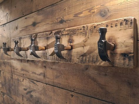 Industrial Coat Rack, Rustic Furniture Design, Rustic Farmhouse Furniture, Knife Making Tools, Rustic Coat Rack, Metal Outdoor Furniture, Pallet Headboard, Boot Rack, Farmhouse Window