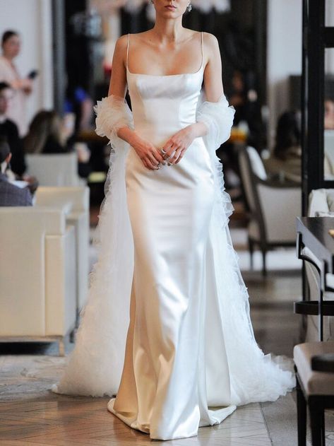 Sleek Modern Wedding Dress, Lunar Garden, Runway Bridal, Modern Bridal Dress, Traditional Bride, White Wedding Dress, Bridal Fashion Week, Modern Wedding Dress, New Wedding Dresses