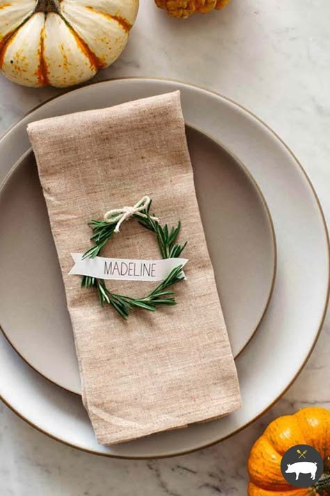 Rosemary Wreath Place Cards | DIY | Spoon Fork Bacon Christmas Decor For Outside, Fall Place Cards, Beautiful Thanksgiving Table Settings, Thanksgiving Table Settings Diy, Rosemary Wreath, Diy Winter Wedding, Table Setting Design, Diy Place Cards, Christmas Place Cards