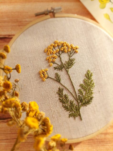 Dainty Flower Embroidery, Cottage Core Embroidery Designs, Embroidery Leaf Pattern, California Poppy Embroidery, Embroidery Aesthetic Vintage, Hand Embroidery Aesthetic, Earthy Embroidery, Simple Embroidery Ideas, Cottage Core Embroidery