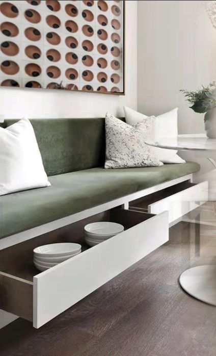 Modern Kitchen Sofa Trends 2024: Stylish & Comfy Seating Ideas Booth Seating In Kitchen, Banquette Ideas, Dining Room Banquette, Window Seat Ideas, Banquette Seating In Kitchen, Kitchen Sofa, Banquet Seating, Kitchen Banquette, Living Tv