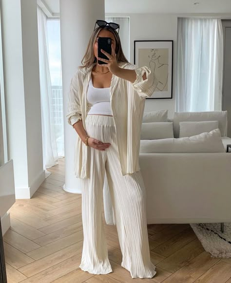 Classy Maternity Outfits, Summer Pregnancy Outfits, Prego Outfits, Fall Maternity Outfits, Casual Maternity Outfits, Maternity Clothes Summer, Trendy Maternity Outfits, Baby Bump Style, Preggo Fashion