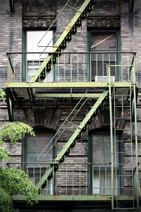 Green fire escape… #NewYork West Elm Chandelier, Appartement New York, Garden Pub, Fire Ideas, Photography Buildings, The Glass Menagerie, City Escape, Ideas For Photography, Green Fire