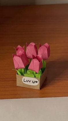 Paper Tulips, Hadiah Diy, Paper Craft Videos, Folding Origami, Instruções Origami, Seni Dan Kraf, Pinterest Diy Crafts, Easy Paper Crafts Diy, Handmade Paper Crafts