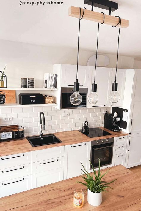 Kitchen With Table In Middle, Stairs Renovation, Boho Kitchen Decor, Boho Kitchen, Diy Makeover, Kitchen Room Design, Kitchen Inspiration Design, Kitchen Diy, Kitchen Inspo