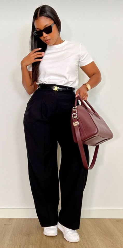 Wear To Work Black Women, Everyday Spring Outfits Casual Simple, Event Photographer Outfit, Spring Plus Size Outfits Work Clothes, Smart Casual Work Outfit Skirt, Trouser And Sneakers Outfit Women, Casual Trouser Outfit For Women, Casual Friday Work Outfits Fall, Casual Smart Outfit Women