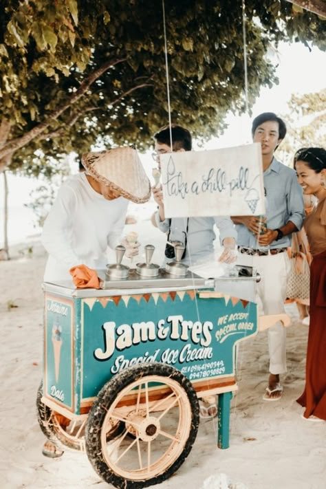 Two-Day Island Wedding in Palawan | Philippines Wedding Blog Filipino Themed Wedding, Filipina Wedding, Outdoor Soiree, 2025 Beach, Fiesta Wedding Theme, Filipiniana Wedding Dress, Filipiniana Wedding Theme, Gala Decor, Filipiniana Wedding