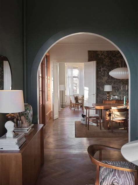 Arched Walls Living Room, Archways In Homes Entryway, Arches In House Interiors, Rounded Arches Interior, Indoor Arches Living Rooms, Arches Dining Room, Open Archway Living Rooms, Painted Inside Archway, Arch Into Dining Room