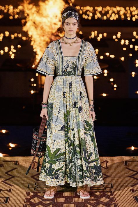 Gaun Fashion, Moda Paris, Resort 2020, Vogue India, Cat Walk, 2020 Fashion, Amazing Ideas, Fashion Show Collection, Fashion 2020