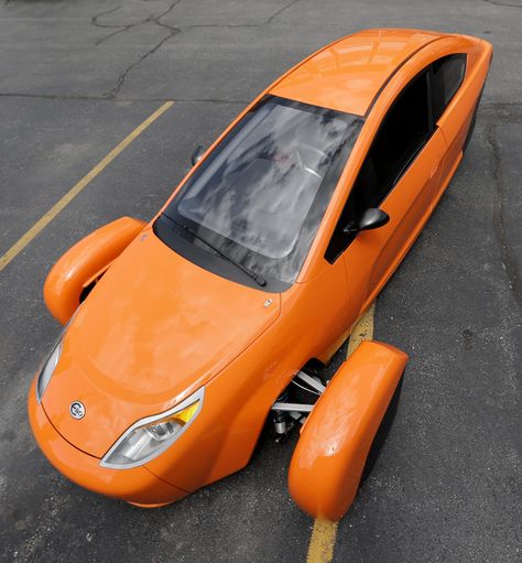 3 Wheel Car, Elio Motors, Three Wheeled Car, Strange Cars, Reverse Trike, Microcar, Tiny Cars, Weird Cars, Third Wheel