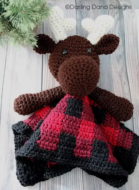 Lovey Crochet Patterns, Moose Blanket, Baby Lovey Crochet, Crochet Moose, Crochet Lovey Free Pattern, Crochet Woodland, Buffalo Plaid Blanket, Plaid Moose, Crazy Crochet