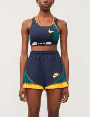 Cheer Practice Outfits, Nike X Sacai, Activewear Trends, Sports Uniform, Nike Sacai, Spin Class, Workout Fits, Designer Pieces, Yoga Fashion