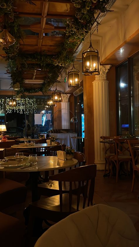 Pretty Restaurant Interiors, Dark Luxury Restaurant Aesthetic, Local Restaurant Aesthetic, Dimly Lit Restaurant, Resturant Snap Aesthetic, Rich Restaurant Aesthetic, Cozy Restaurant Aesthetic, Resturant Ideas Furniture, Restaurant Astethic