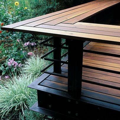 Modern Deck Ideas, Terasse Ideas, Reling Design, Deck Bench, Contemporary Backyard, Deck Railing Design, Terrasse Design, Laying Decking, Modern Deck