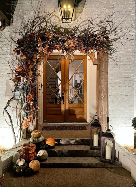 Cedar Beams, Porch Garland, Grapevine Garland, Fall Garlands, Facts About Halloween, Fall Front Porch Decor Ideas, Outdoor Christmas Planters, Halloween Front Door, Halloween Front Doors