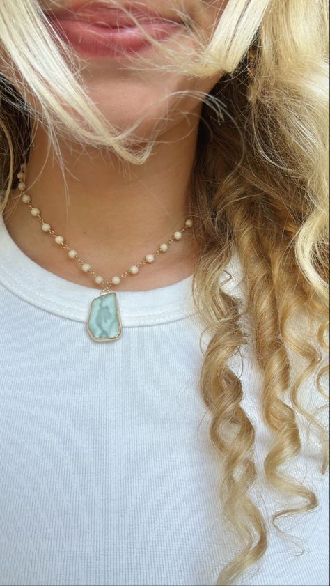 Coastal Grandma Jewelry, Mermaid Aesthetic Jewelry, Coastal Jewelry Aesthetic, Beachy Jewelry Diy, Ocean Jewelry Aesthetic, Seaglass Aesthetic, Beachy Jewelry Aesthetic, Mermaid Jewelry Aesthetic, Mermaid Core Aesthetic Outfits