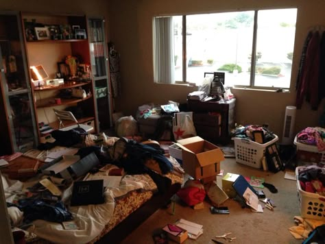 Trashed Room, Unorganized Room, Dirty Room Aesthetic, Messy Bedroom, Dirty Room, Messy Room, A Fresh Start, Moving House, Office Room