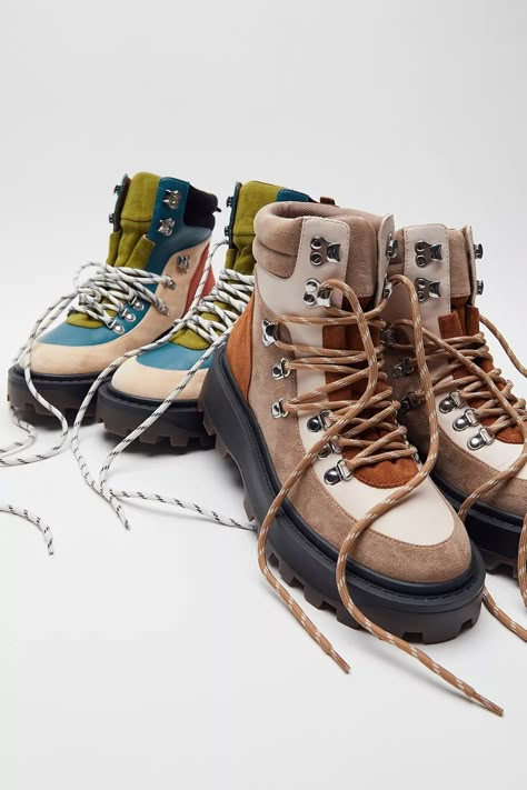 Hiking Outfits Summer, Trail Outfits, Walking Outfit, Outfit Outdoor, Outdoor Outfits, Best Hiking Shoes, Hiking Outfits, Going Viral, Trendy Outfit