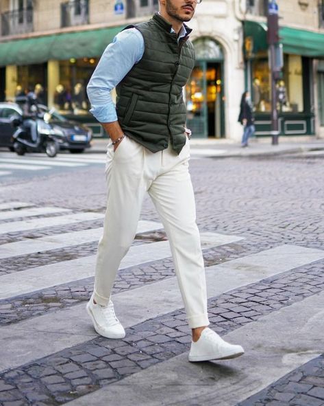 Winter outfit using sleeveless jackets, men. Sleeveless Jacket Outfit, Mens Winter Wardrobe, Vest Outfits Men, Jacket Outfit Ideas, Christmas Outfit Men, Comfy Christmas, Outfit Ideas Men, Mens Work Outfits, Smart Casual Menswear