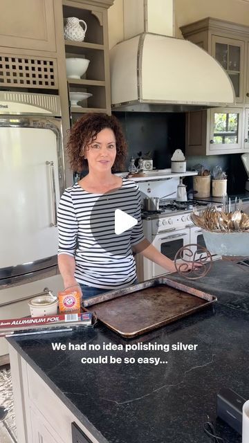 Sarah Anderson on Instagram: "The best and easiest way to polish your silver and silver plate !  This hotel silver is my go to for all occasions. Comment SILVER below for a link to my favorite set!  🎥 @tygeanderson  #silverware #silver #polish #letsdothis #kitchenhacks #cleaninghacks #easy #cleaningtips #tabletop #cleaning #chateausonoma #springcleaning  #flatware" How To Polish Silver, Cleaning Silver Remove Tarnish, Cleaning Silverware, Removing Tarnish From Silver, Clean Silverware, Polish Silverware, Using Vinegar To Clean, Polishing Silver, How To Clean Silverware