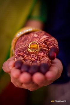 Engagement Ring Photoshoot, Grooms Ideas, Engagement Ring Photography, Ring Photoshoot, Wedding Ring Photography, Indian Engagement, Wedding Posing, Indian Wedding Poses, Marriage Photography