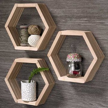 Hylla av spatlar Wall Floating Shelves, Flower Wall Hanging Decor, Room Hanging Decor, Diy Paper Wall Hanging, Rustic Wood Crafts, Diy Popsicle Stick Crafts, Wall Hanging Ideas, Easy Room Decor, Diy Crafts Love