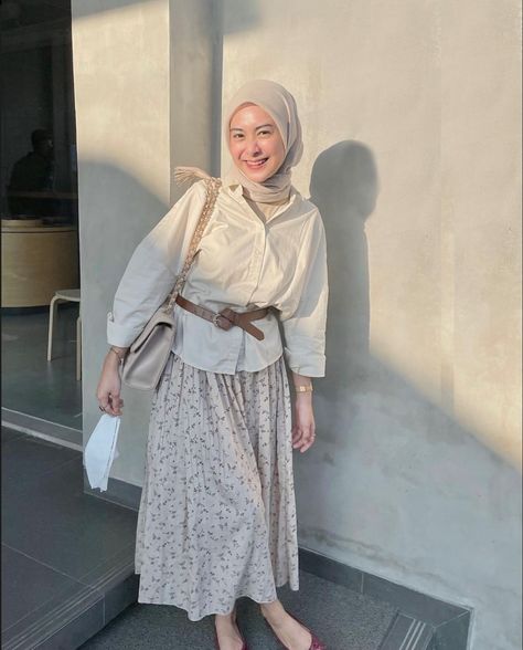 Outfit Ngampus, Fesyen Islam, Rok Outfit, Outfit Hijab Casual, Ootd Hijab Casual, Muslim Outfits Casual, Hijab Aesthetic, Hijabi Fashion Casual, Casual Hijab