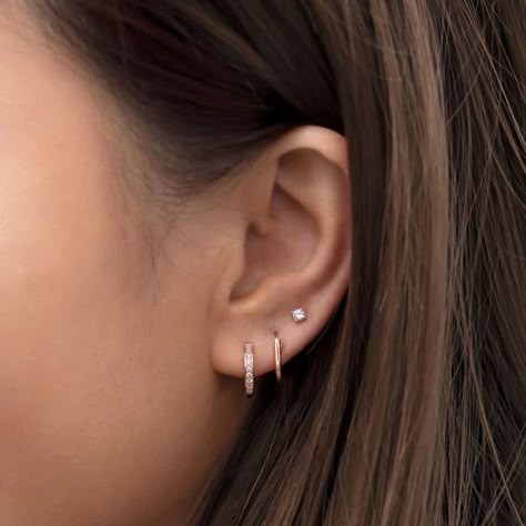 Piercings Lobe, Triple Ear Piercing, 3 Lobe Piercings, 3 Ear Piercings, Second Piercings, Triple Piercing, Minimalist Ear Piercings, Ear Peircings, Ear Piercings Chart