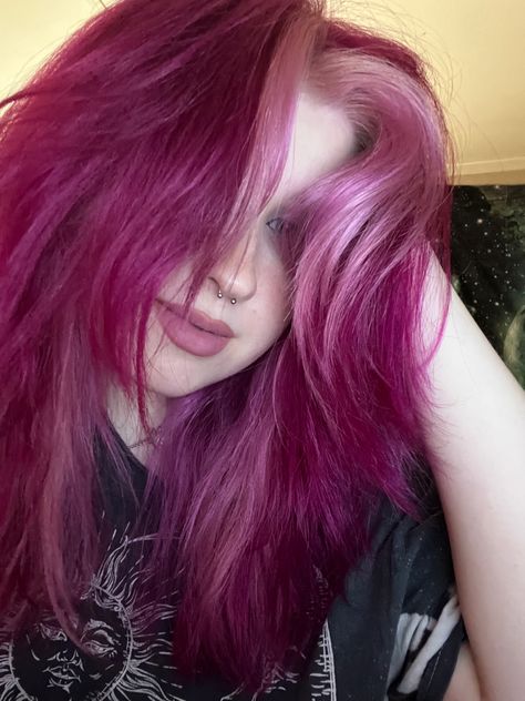 Dark Fuchsia Hair, Purple Hair Pink Tips, Fuschia Pink Hair, Cherry Blossom Pink Hair, Dark And Light Pink Hair, Iroiro Pink, Dark Pink Red Hair, Electric Pink Hair, Light And Dark Pink Hair