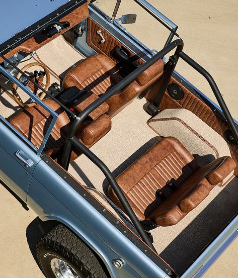 1974 Ford Bronco Interior, Cream Vintage Car, Old School Ford Bronco, 75 Ford Bronco, Vintage Ford Bronco Blue, Vintage Bronco Interior, Ford Bronco Camping, 1967 Ford Bronco, Bronco Interior Ideas