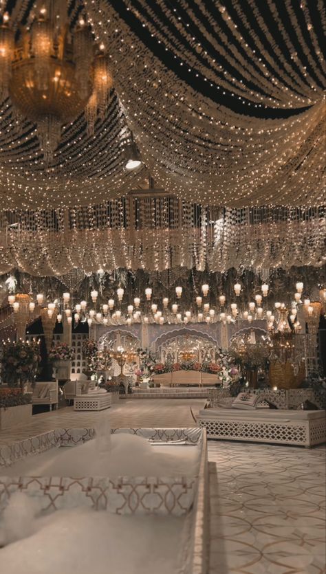 Muslim Wedding Decorations, Indian Wedding Venue, Pakistani Wedding Decor, Royal Indian Wedding, Nikah Decor, Night Wedding Decor, Pakistan Wedding, Dream Wedding Reception, Wedding Stage Design