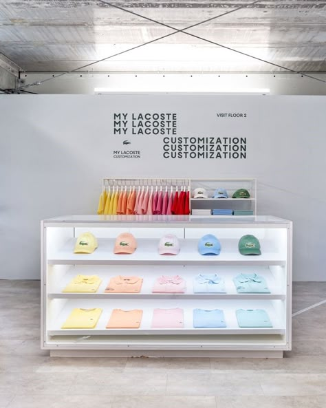 Pop Up Concept Store, Fashion Pop Up Store Concept, Pop Up Store Design Ideas Retail, Shop Bag Design, Fashion Pop Up Store, Pop Up Store Design Ideas, Pop Up Store Concept, Pop Up Concept, Lacoste Store