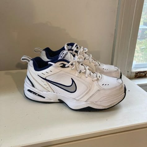 Nike Air Monarch IV Monarch Iv Nike, Nike Shoes Old School, Vintage Nike Trainers, Nike Old School Sneakers, Shoes Nike Vintage, Dream Shoes Nike, Nike Grandpa Shoes, Old Nike Fashion, Nike Old Shoes