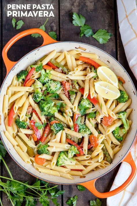 Penne Pasta Primavera Recipe | Easy Weeknight Meal | Healthy Food | Dinner | Meal Prep Penne Pasta Primavera, Easy Weeknight Meals Healthy, Easy Pasta Primavera, Nachos Recipes, Pasta Primavera Recipe, Juicy Baked Chicken, Pasta Food Recipes, Buffalo Chicken Pizza, Pasta Penne