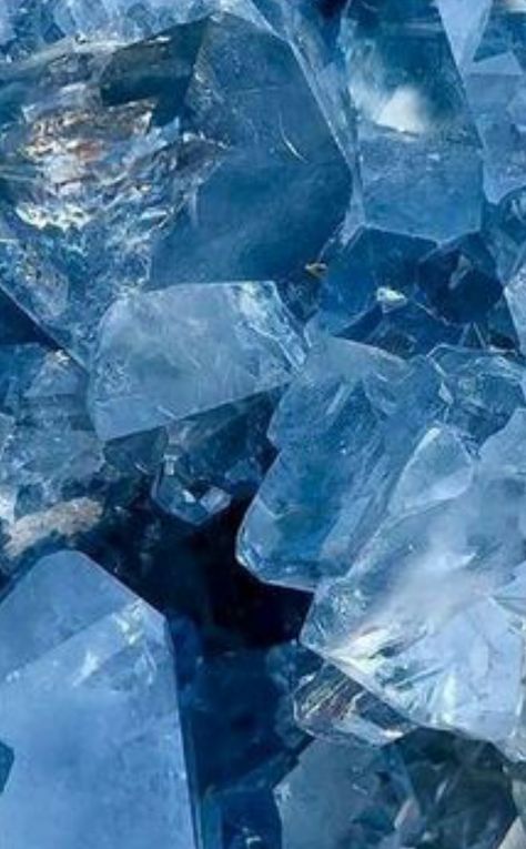 Celestite Crystal, Rutilated Quartz Crystal, Crystal Aesthetic, Crystal Geode, Aesthetic Blue, Minerals And Gemstones, The Calm, Blue Skies, Crystal Gifts