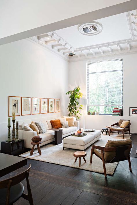 Dark Floor Living Room, Dark Wood Floors Living Room, White Walls Living Room, Dark Wooden Floor, Living Room Wood Floor, Brown Floor, Dark Floors, Condo Living, Natural Design