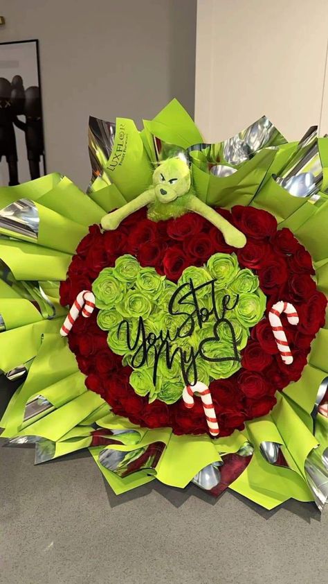 "We all deserve a Grinch bouquet 💐 " 💐💚 #thegrinch #love #loveislove #loveit #grinch #grinchmas Grinch Bouquet, Christmas Bouquets, Valintines Day, Roses Bouquet Gift, Christmas Bouquet, Winter Bouquet, Red Rose Bouquet, Flower Business, Cute Couple Gifts