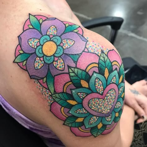 Glitter Tattoo Ideas, Alex Strangler, Geometric Flower Tattoo, Eine Rose, Gem Tattoo, Colorful Tattoos, Tattoo Trend, Kawaii Tattoo, Tattoo Graphic