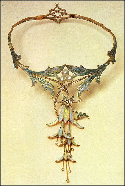 Necklace from Artist Alphonse Mucha - 1905. Designed for Boutique Fouquet? Fuchsia Necklace, Bijoux Art Deco, Bijoux Art Nouveau, Nouveau Jewelry, Art Nouveau Jewelry, Alphonse Mucha, Art Nouveau Art, Nouveau Art, Arts And Crafts Movement