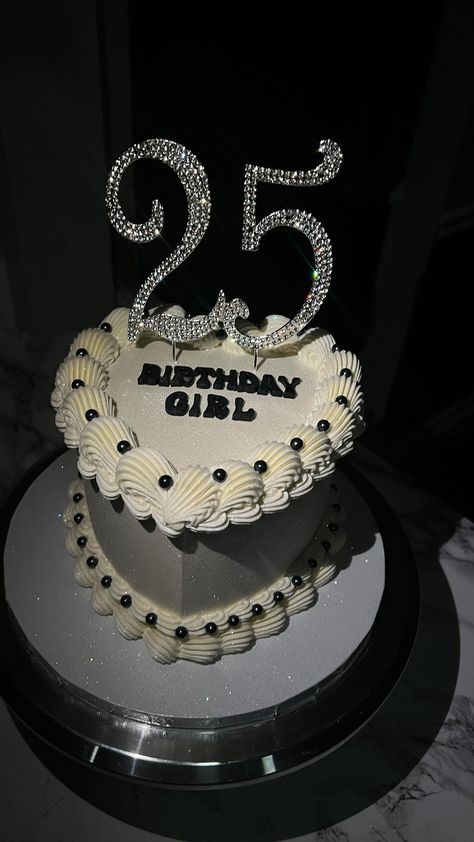 Cute 25th Birthday Cakes, 29 Th Birthday Cake, 23rd Birthday Cake Ideas For Women, Cakes For 25th Birthday Girl, 25th Birthday Cake For Her, 25 Year Old Birthday Cake, Twenty Five Birthday Cake, December Cakes Birthday, 25th Birthday Party Ideas For Women