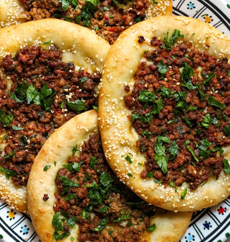 Middle Eastern Lamb Flatbread – Fig & Olive Platter Lamb Flatbread, Middle Eastern Lamb, Olive Platter, Lamb Pie, Arab Food, Homemade Flatbread, Middle Eastern Cuisine, Mince Recipes, Baking Stone