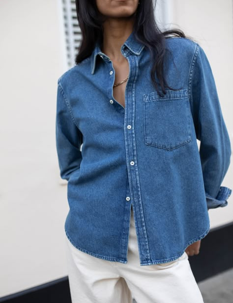 Denim Shirt Street Style, Denim Shirt Outfit, Oversized Denim Shirt, Canadian Tuxedo, Double Denim, Summer Capsule, Autumn 2023, Denim Style, Cultura Pop