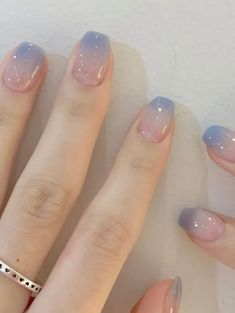 light blue ombre nails with glitter Blue Ombre Nails, Kutek Disney, Korean Nail Art, Ombre Nail, Korean Nails, Blue Nail Art, Blush Nails, Soft Nails, Spring Nail Art