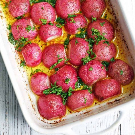 Roasted Radishes with Butter and Garlic - Healthy Recipes Blog Roasted Radishes Recipe, Radishes Recipe, Radish Recipe, Simple Eating, Roasted Radishes, Radish Recipes, Keto Candy, Savory Food, Garden Vegetables