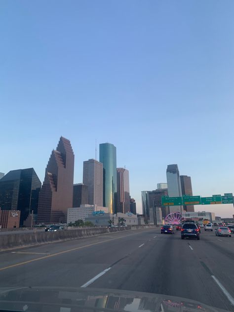 Down Town Houston, Birthday In Houston, Houston Texas Downtown, Moving To Houston Texas, Houston City Aesthetic, Houston Downtown Night, University Of Houston Aesthetic, Downtown Houston Aesthetic, Downtown Houston At Night